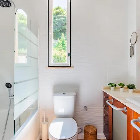 Апартаменти Costa Do Castelo Sky Views