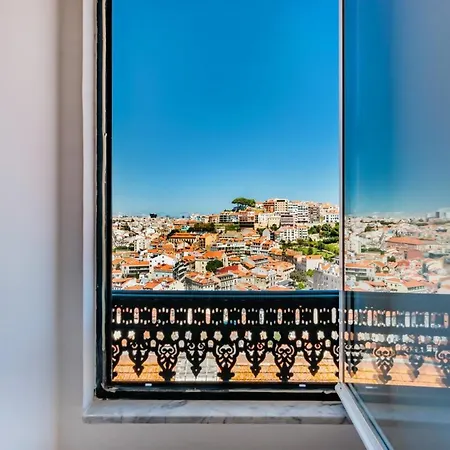 Costa Do Castelo Sky Views شقة *
